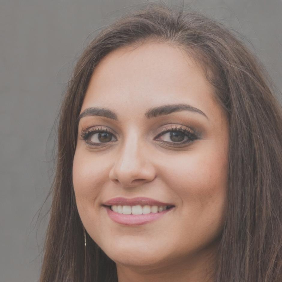 Ezgi Çetinkaya - Kreatif Direktör